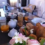 La Blanche Girondine Bed and Breakfast