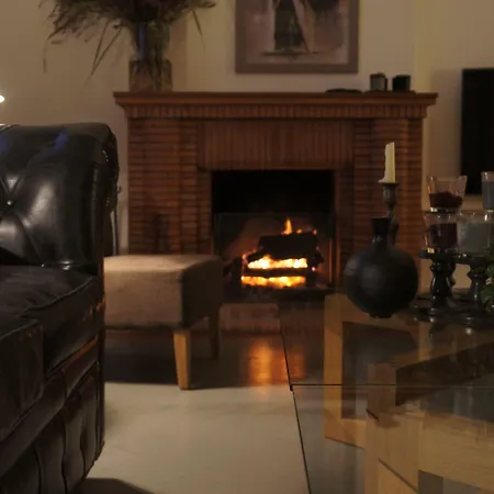 La Blanche Girondine Bed and Breakfast Hostens